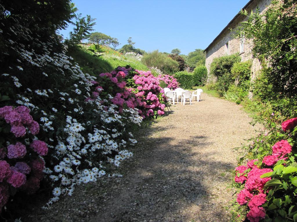 Gite De La Ferme De La Cour Crasville  Ngoại thất bức ảnh