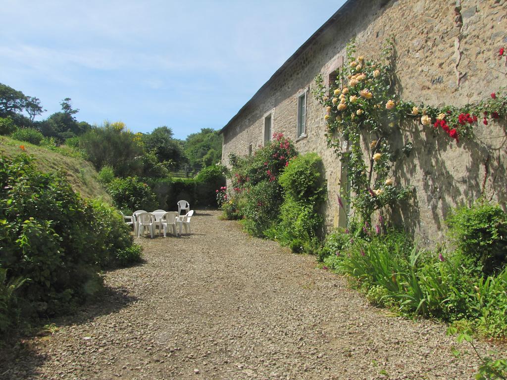 Gite De La Ferme De La Cour Crasville  Phòng bức ảnh