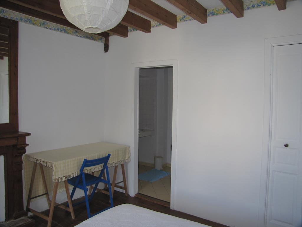 Gite De La Ferme De La Cour Crasville  Phòng bức ảnh